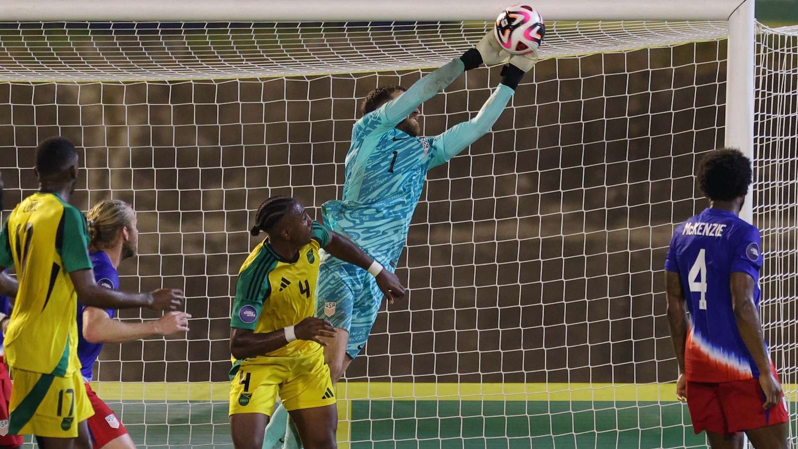 肖领衔的防 肖领衔的防